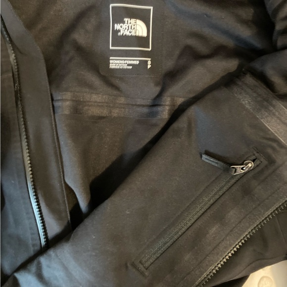 The North Face Jacket - women’s size small - Picture 5 of 7